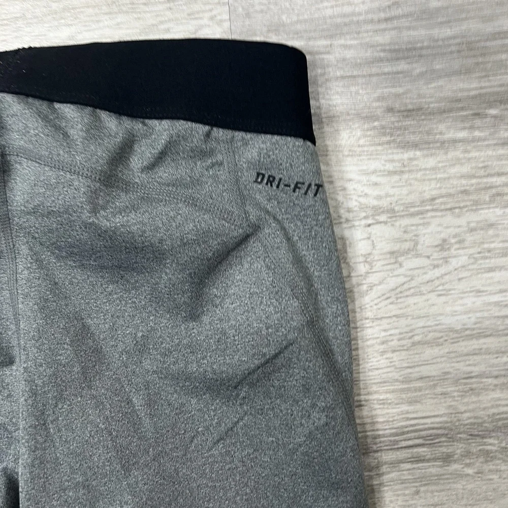 Nike‎ Pro Capri Leggings Dri-FIT Athletic Gym Training Pants Gray Sz XS